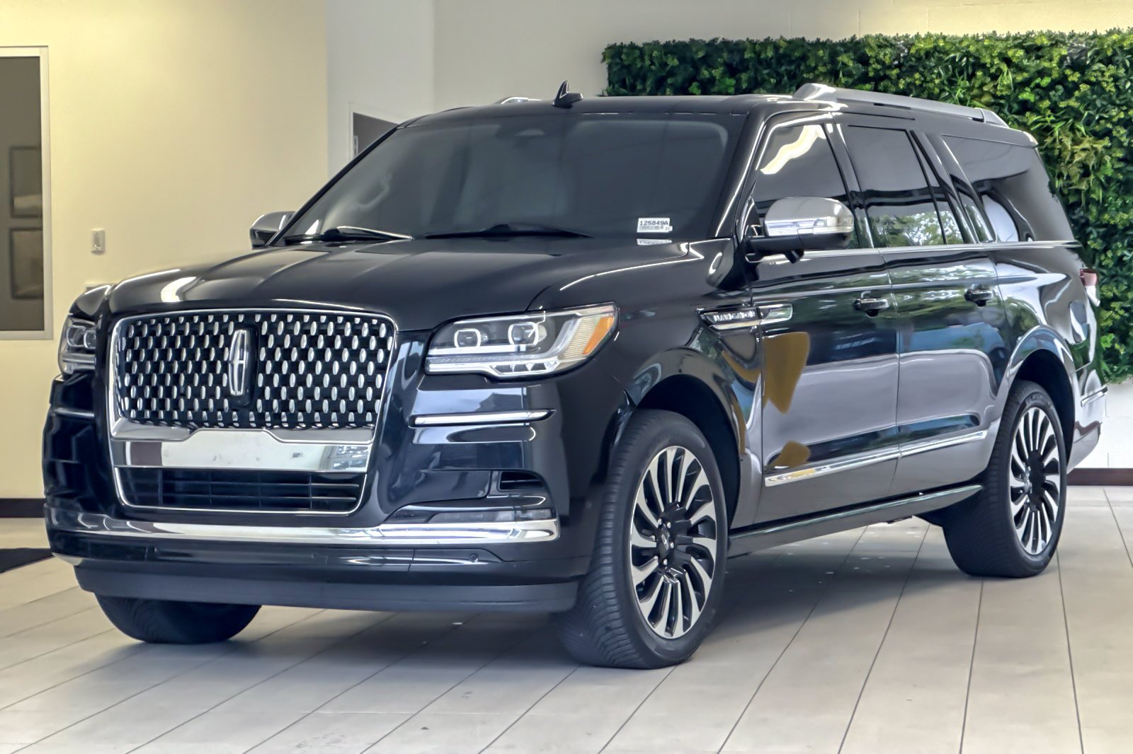 Certified Used 2024 Black Metallic Lincoln Black Label image 8