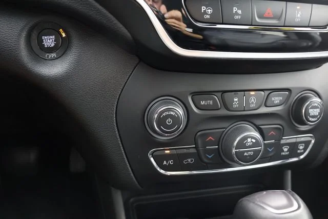 Used 2021 Gray Jeep Limited image 16