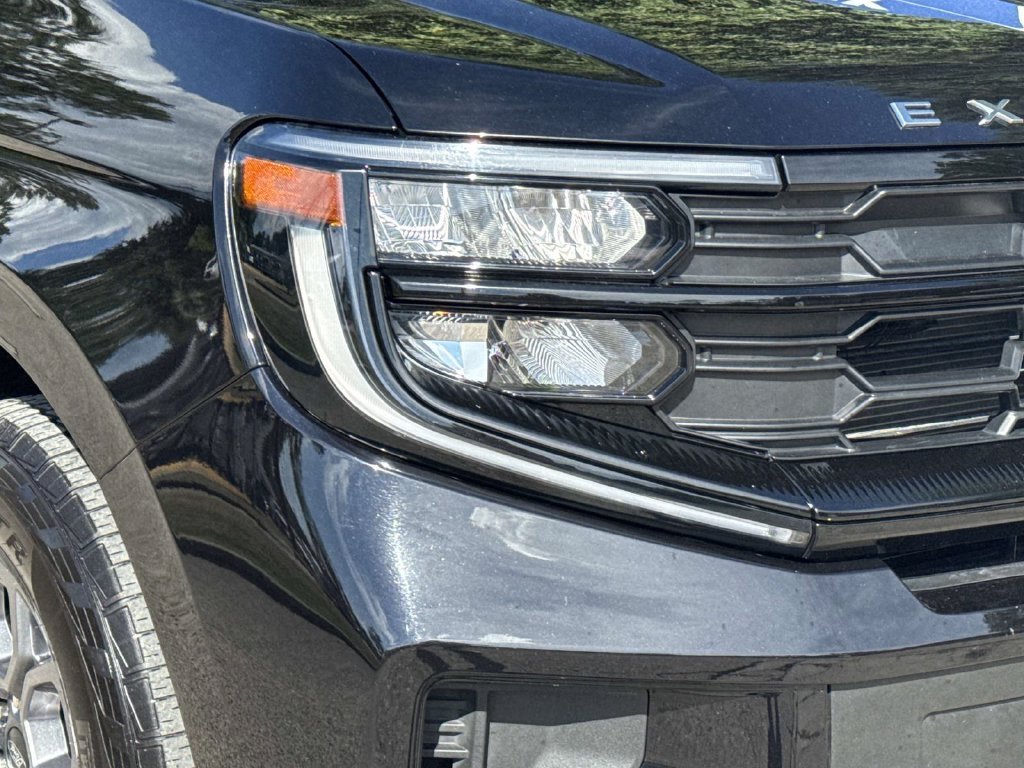 Used 2025 Black Ford Active image 3