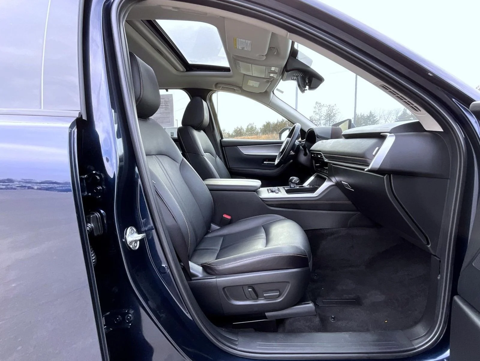 2025 Mazda CX-90 Preferred Package - Photo 15