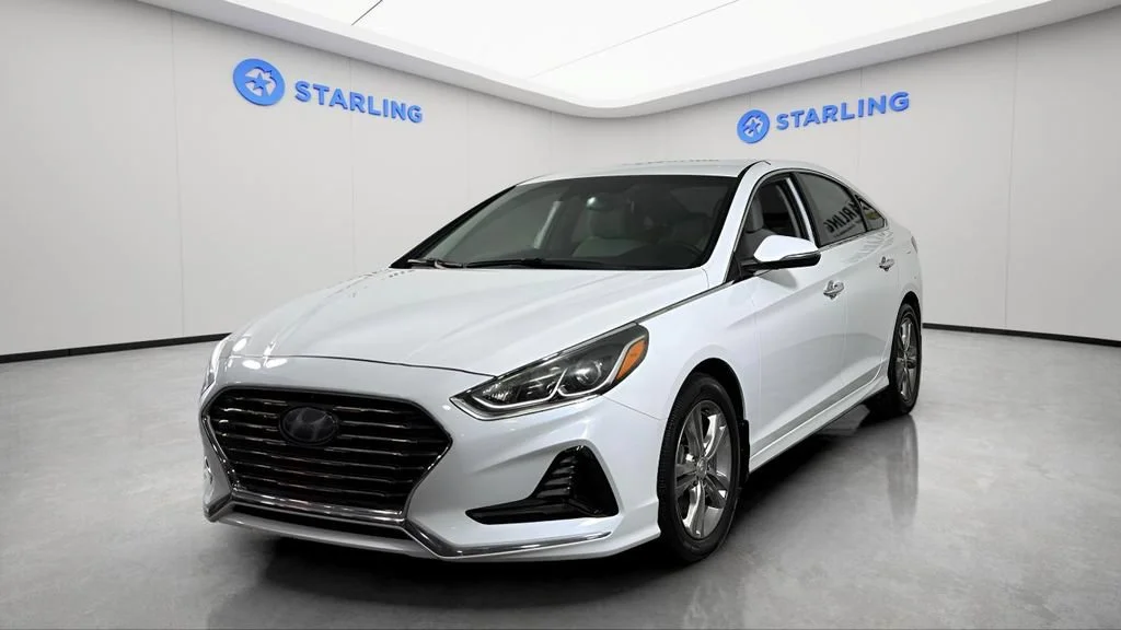 Used 2018 White Hyundai SEL image 16
