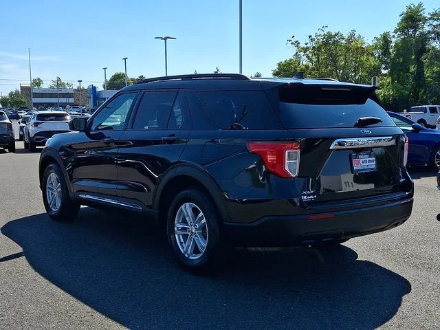 Used 2021 Black Ford XLT image 5