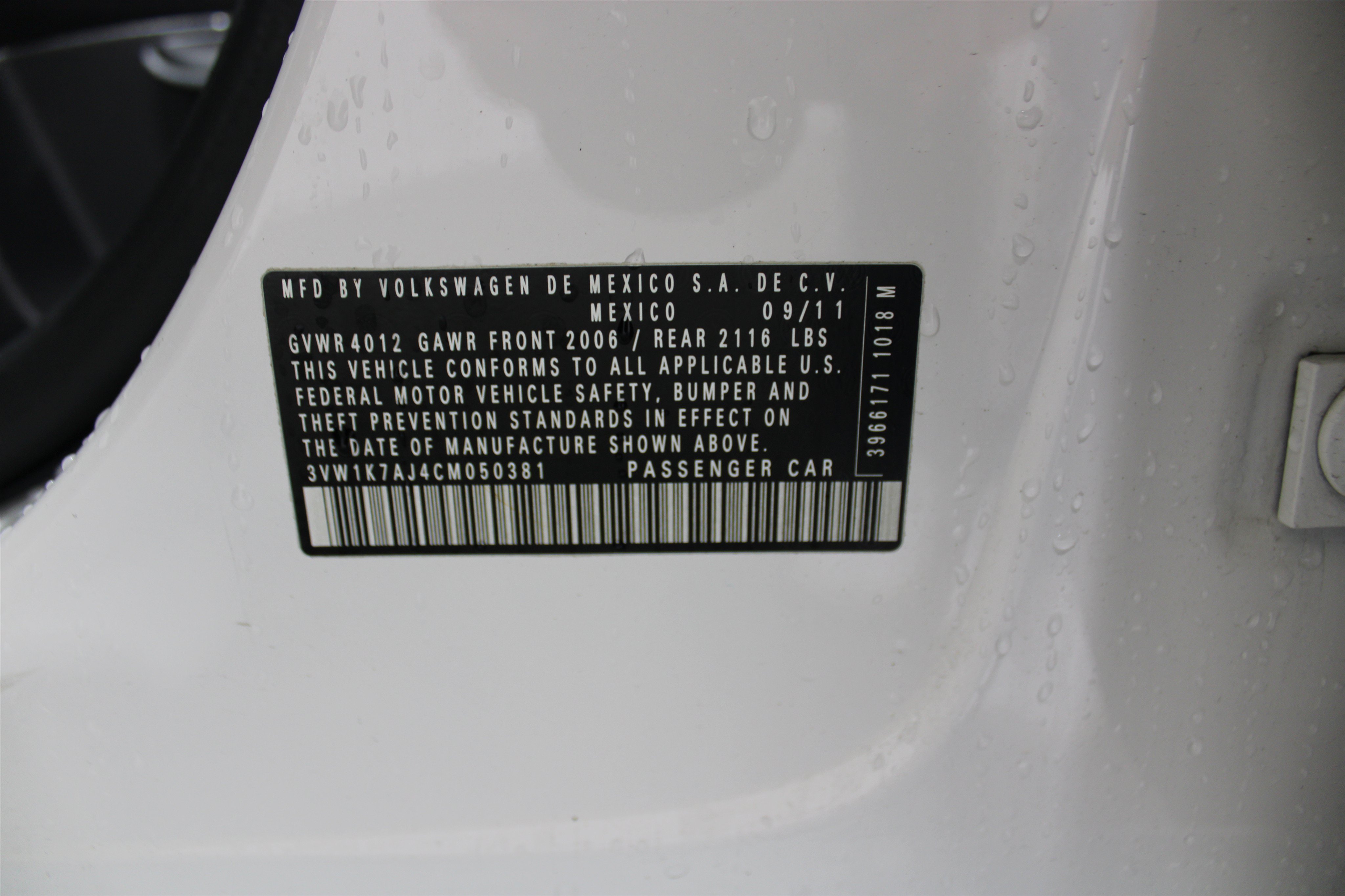 Used 2012 Candy White Volkswagen S image 29