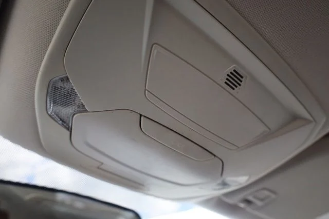 Used 2015  Ford S image 29
