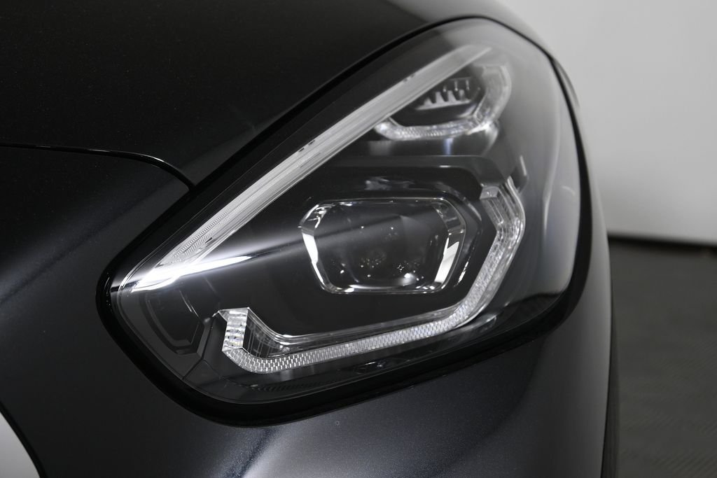 New 2026 Black Sapphire Metallic BMW sDrive30i image 19