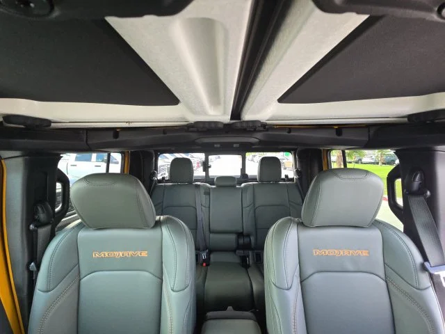 New 2026 Goldilocks Exterior Paint Jeep Mojave image 10