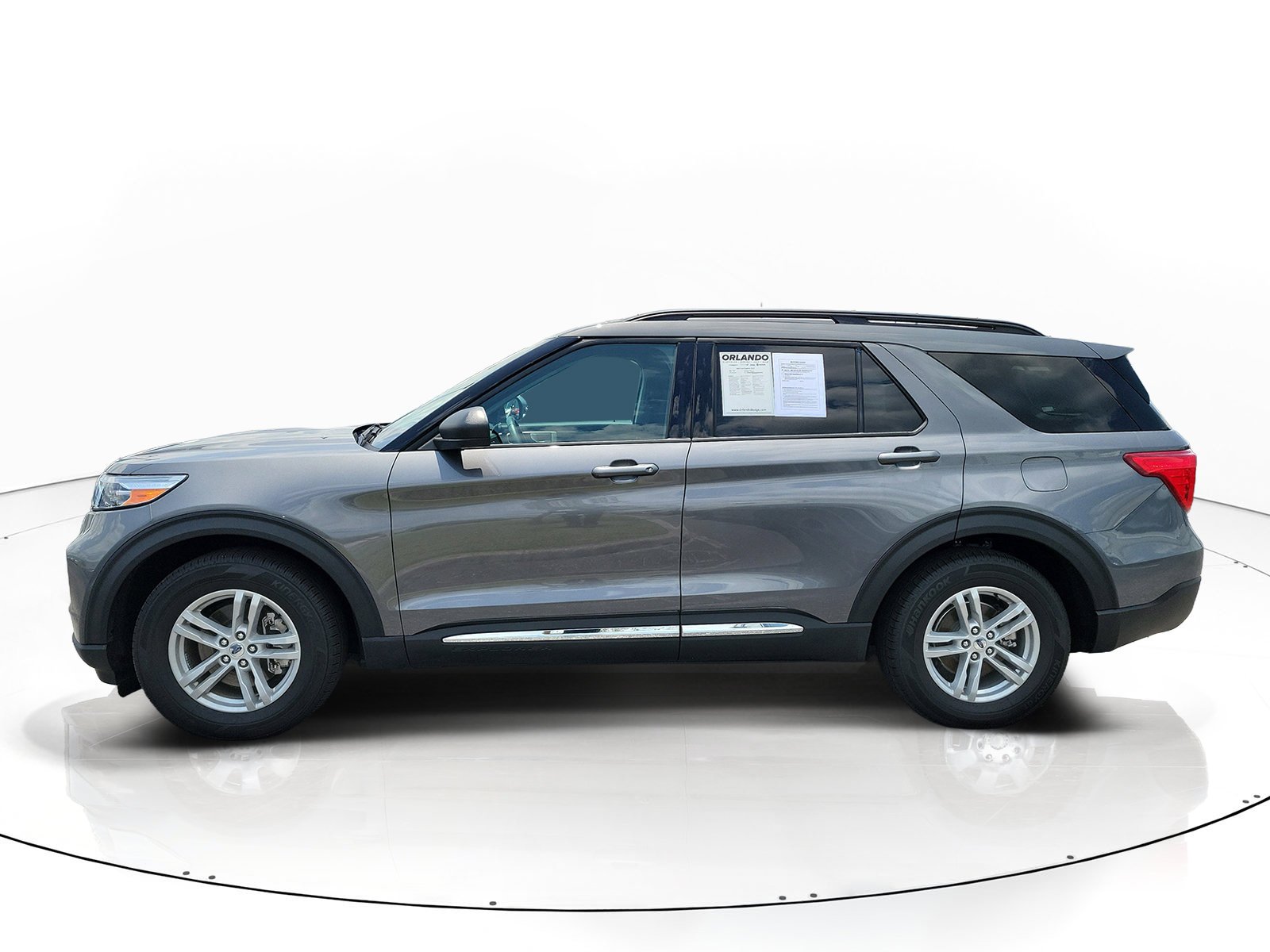 Used 2024 Gray Metallic Ford XLT image 3