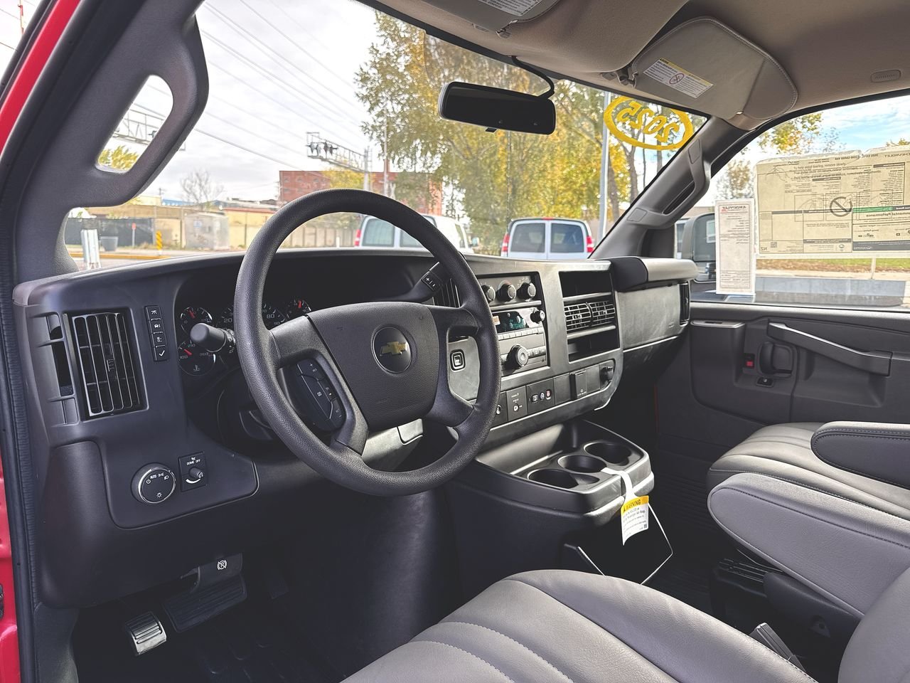 2025 Chevrolet Express Cargo Work Van - Photo 34
