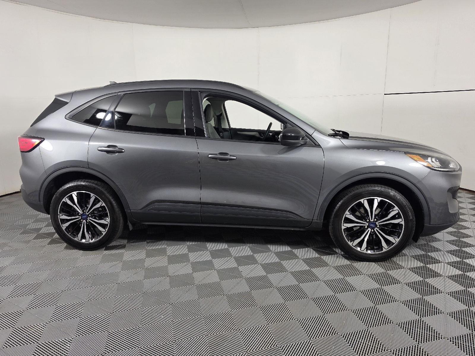 Used 2022 Carbonized Gray Ford SE image 12