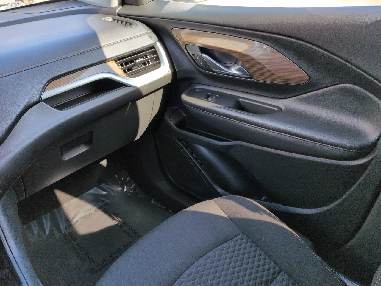 Used 2020 Blue Emerald Metallic GMC SLE image 17