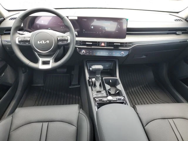 2025 Kia K5 EX - Photo 9