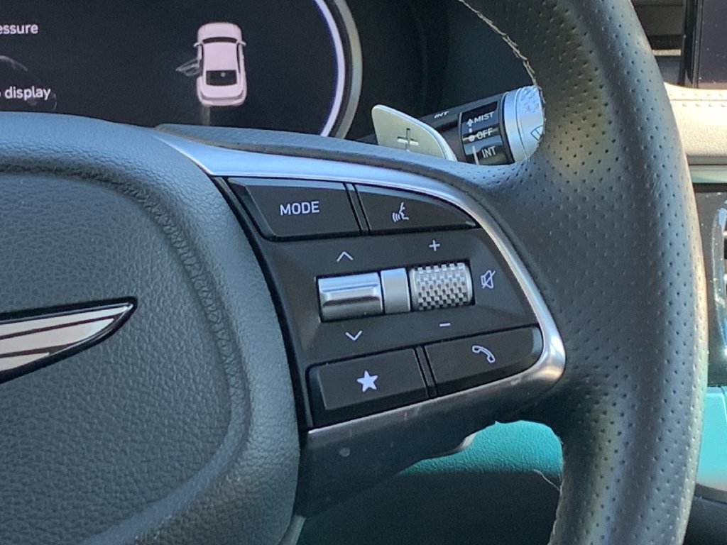 2026 GENESIS G70 Standard - Photo 23