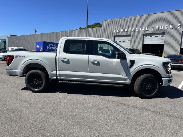 New 2026 White Ford XLT image 2