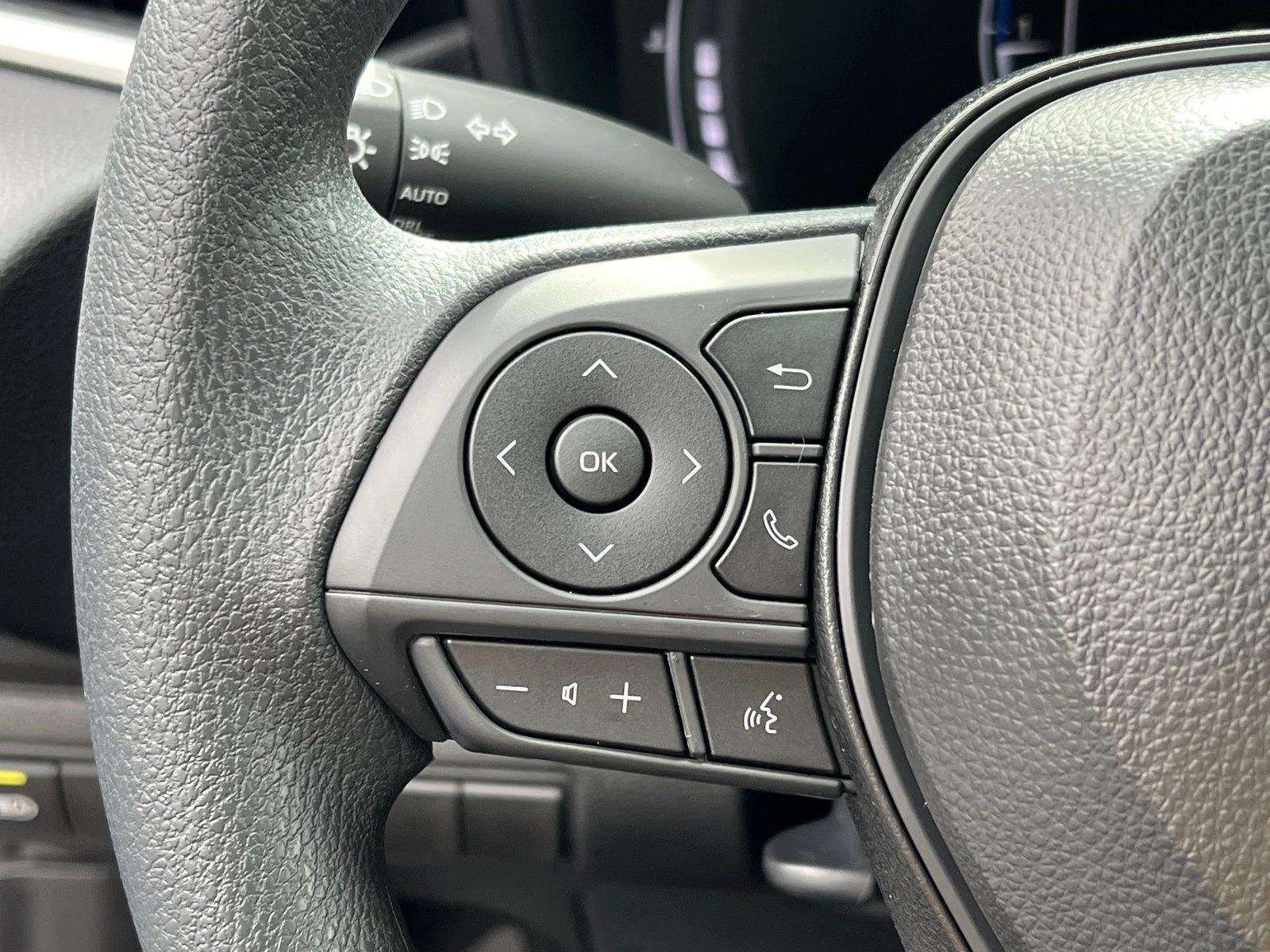2026 Toyota Corolla LE - Photo 24