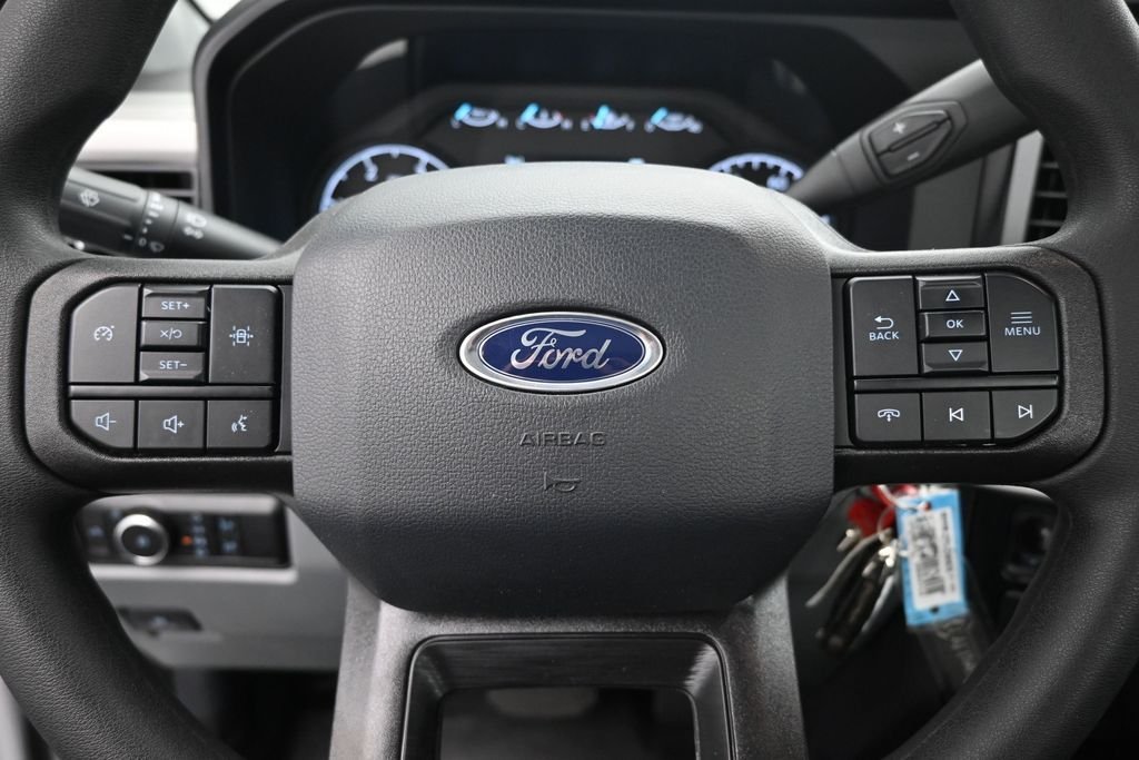 2025 Ford F-550 Super Duty Chassis Cab XL - Photo 10