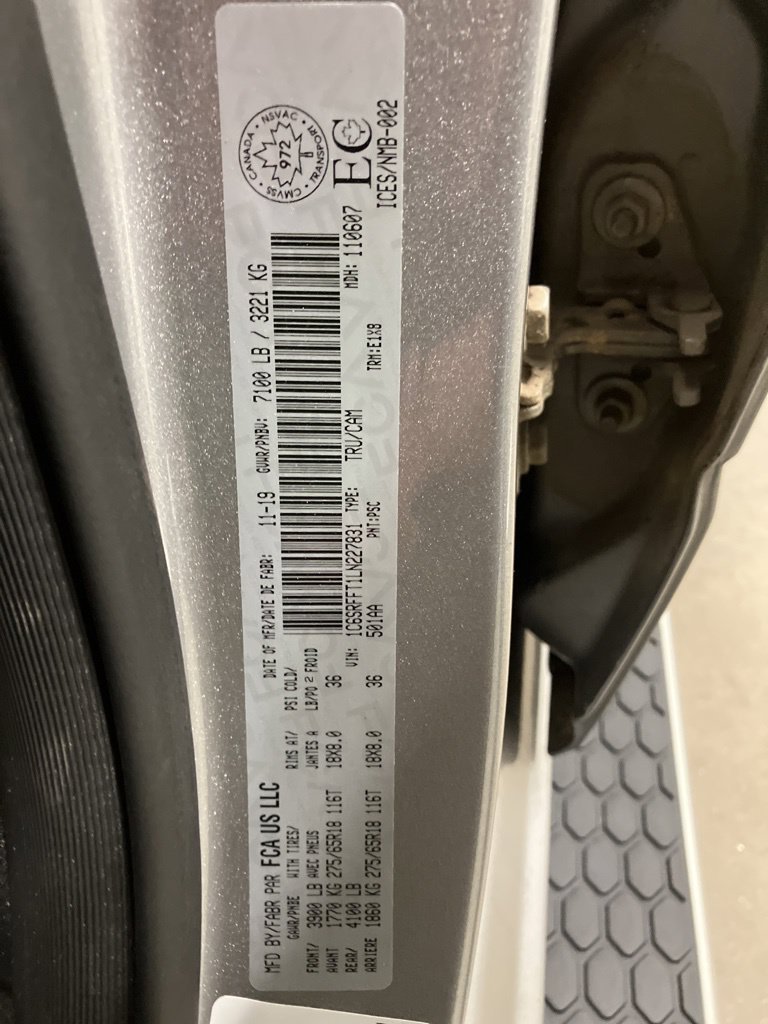 Used 2020 Billet Silver Metallic Clearcoat Ram Big Horn image 31