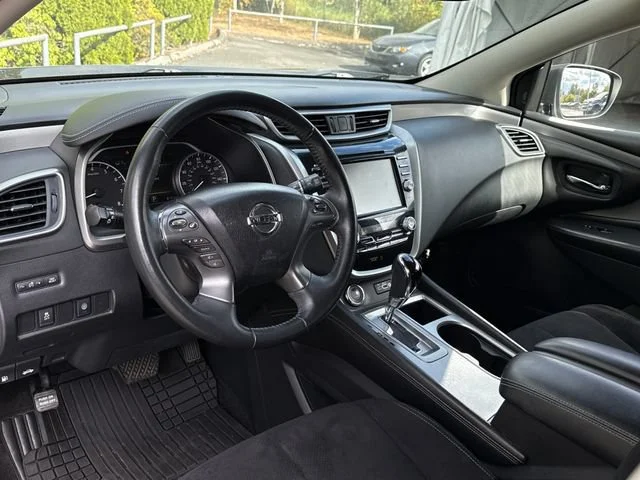 Used 2020 Super Black Metallic Nissan SV image 17