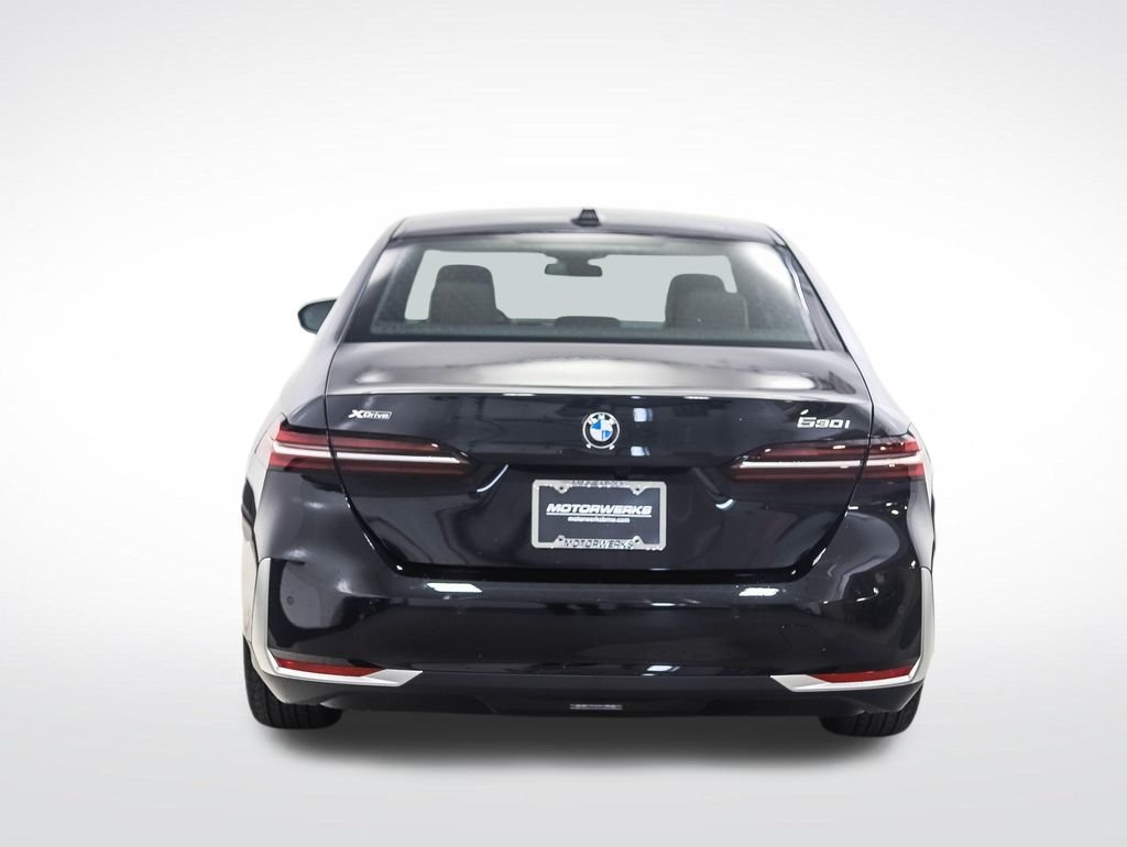 Used 2026 Black Sapphire Metallic BMW 530i xDrive image 5
