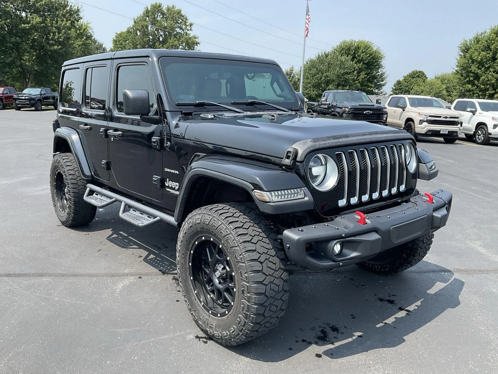 Used 2018 Black Clearcoat Jeep Sahara image 3
