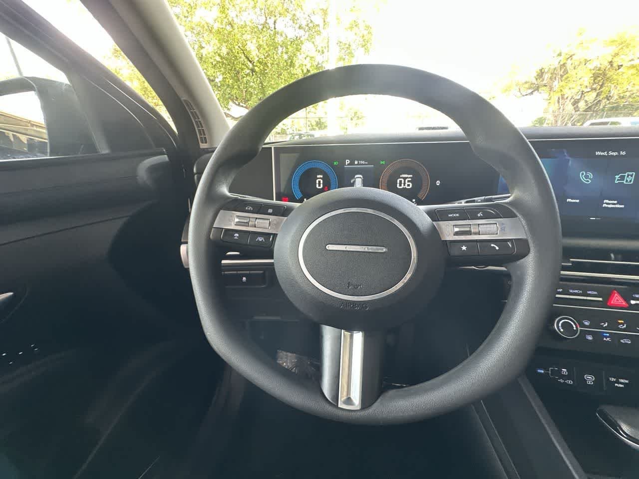 2025 Hyundai Tucson SE - Photo 15