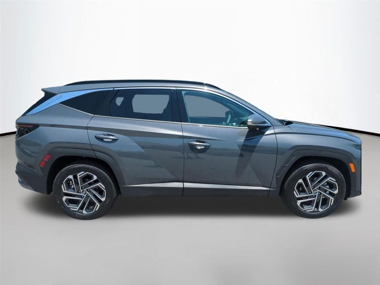 New 2026 Ecotronic Gray Hyundai Limited FWD image 6