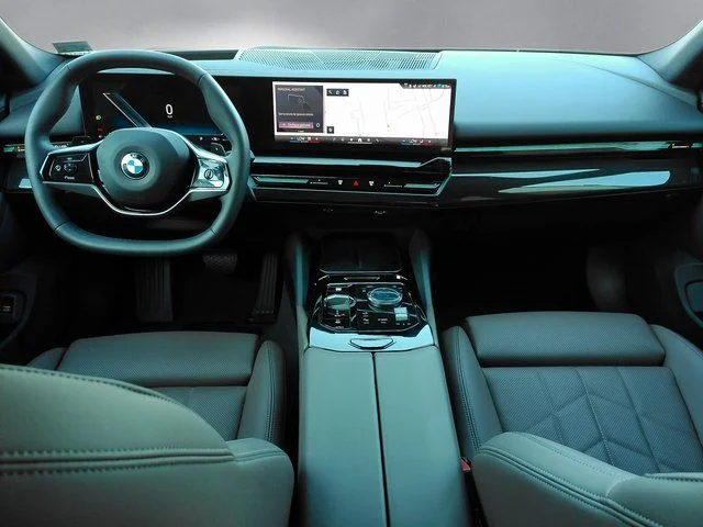 Used 2024 White BMW 530i xDrive image 3