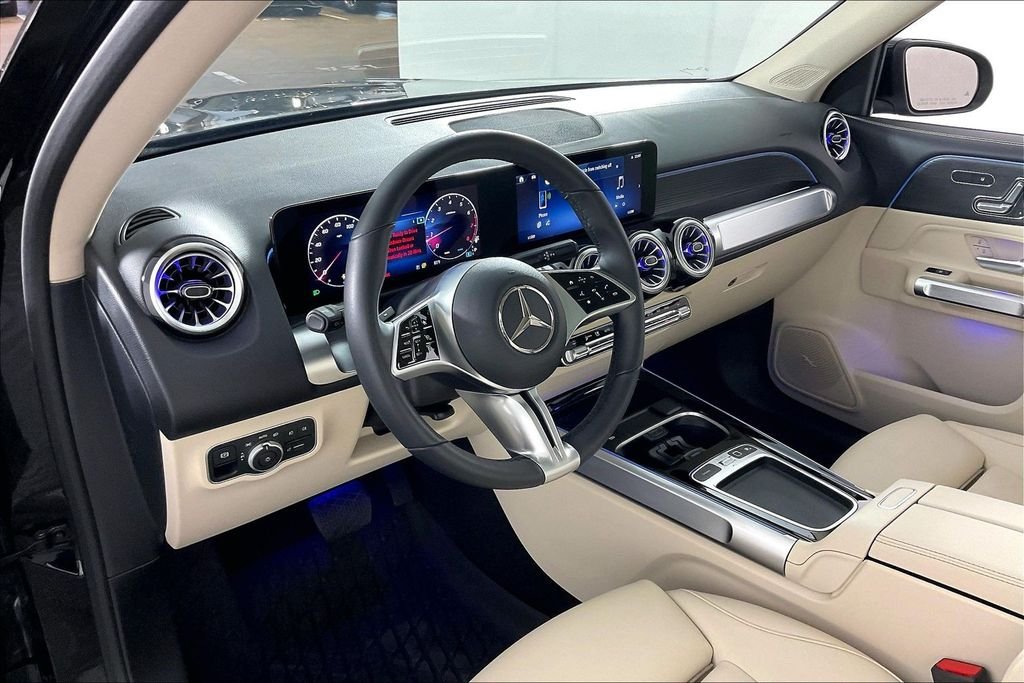 Used 2026 Black Mercedes-Benz GLB 250 image 11