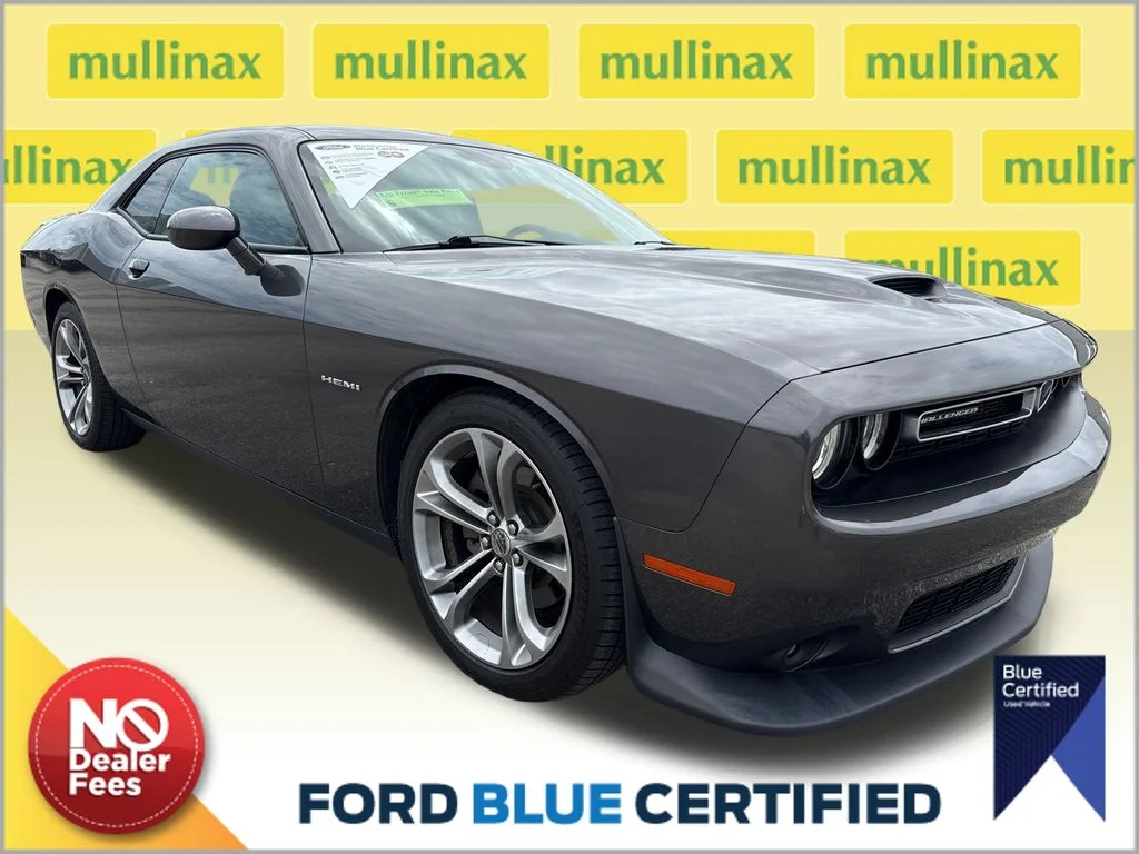 2020 Dodge Challenger R/T's photo