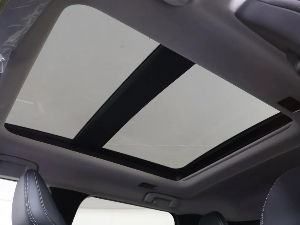 New 2026 Gray Mitsubishi SE image 21