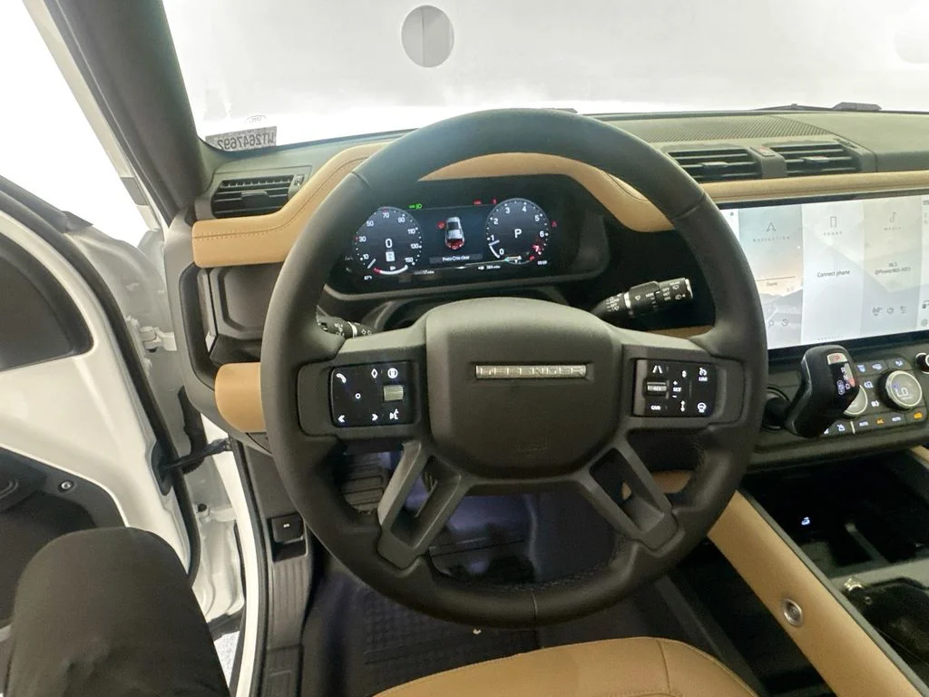 New 2026 Fuji White Land Rover S image 11
