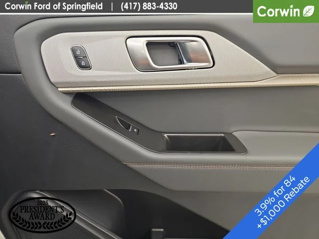 New 2026 Star White Metallic Tri-Coat Ford Active image 13