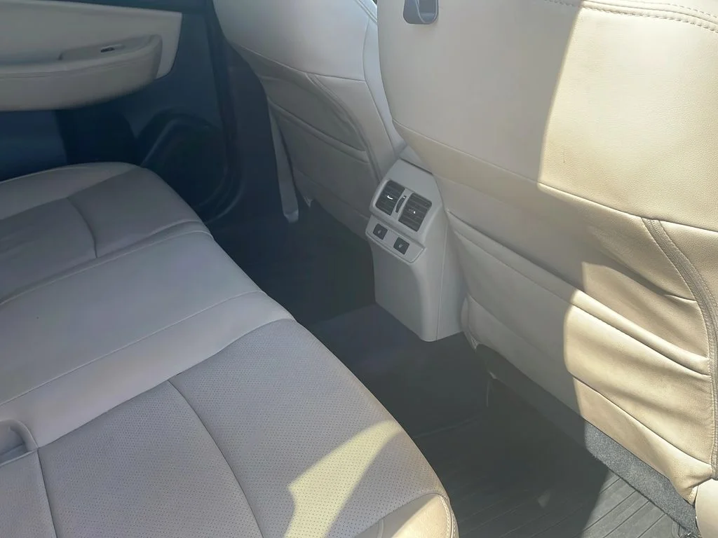 Used 2015 Crystal White Pearl Subaru 2.5i Limited image 25