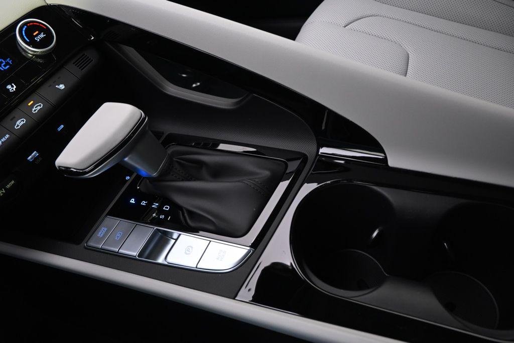 New 2026 Fluid Metal Hyundai Limited image 31