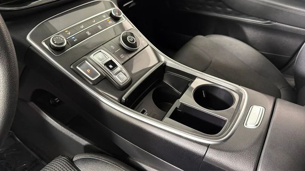 Used 2021 Gray Hyundai SE image 23