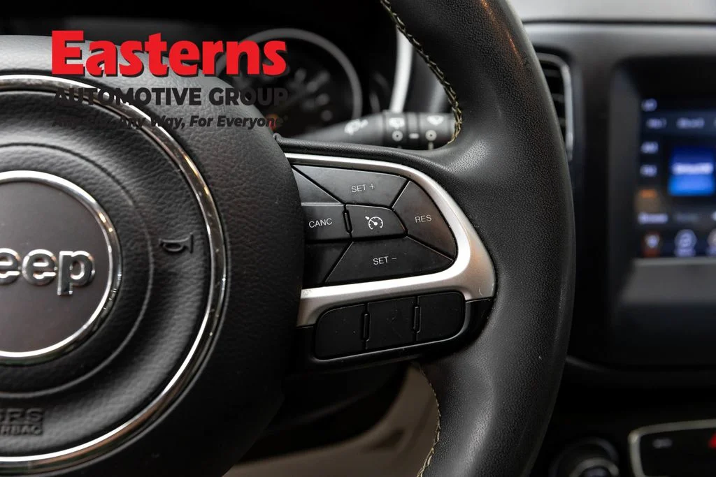 Used 2021 Green Jeep Latitude image 16
