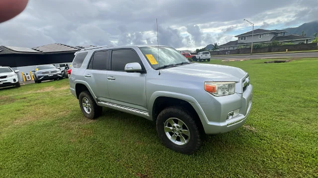 Used 2013 Silver Toyota Limited image 7