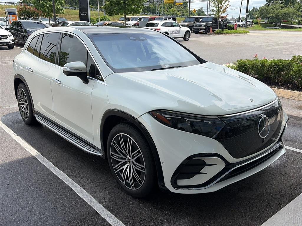 2023 Mercedes-Benz EQS SUV EQS 580 4MATIC's photo