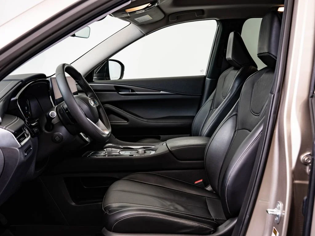 Used 2023 Warm Titanium INFINITI LUXE image 24