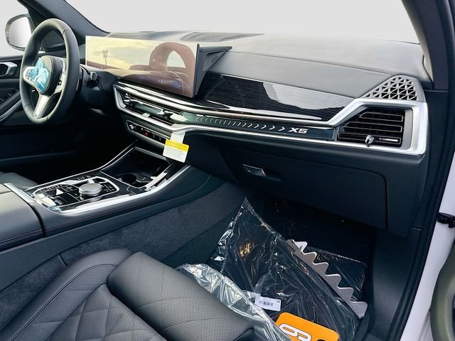New 2026 White BMW sDrive40i image 22