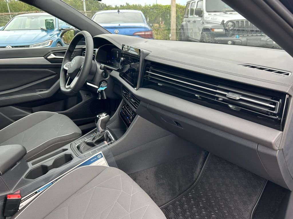 New 2026 Black Volkswagen 1.5T Sport image 43