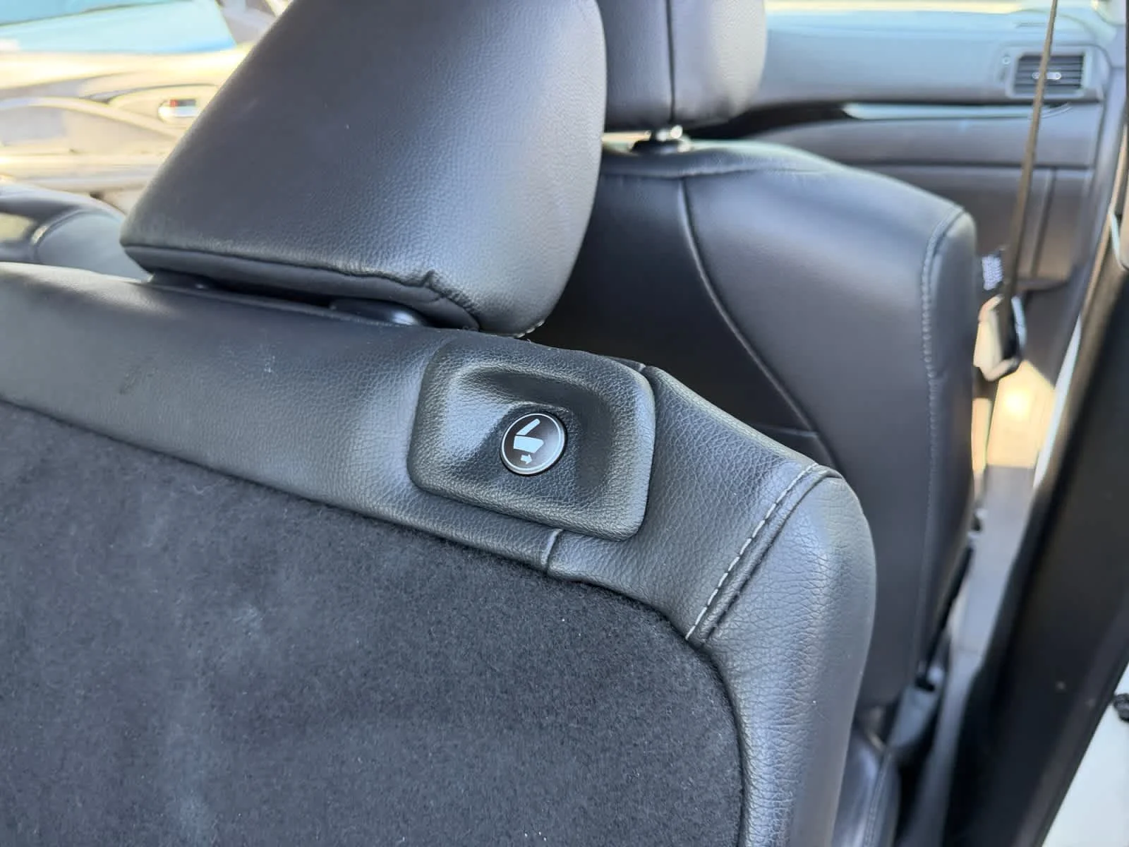 Used 2019 White Diamond Pearl Honda Touring 7-Passenger image 34