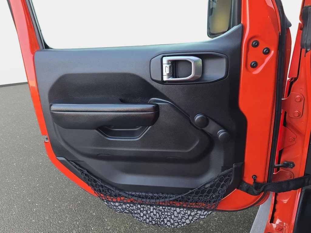 Certified Used 2019 Metallic Jeep Unlimited Sport image 24