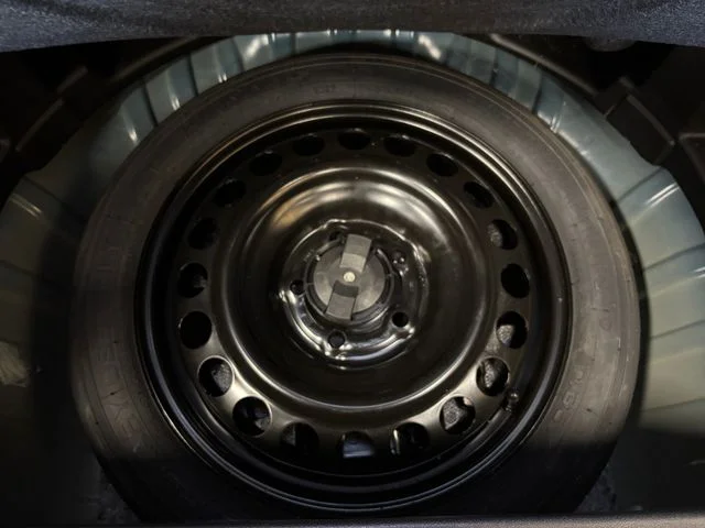 Used 2022  GMC SLE image 24