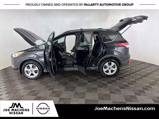 Used 2013 Black Ford SE image 12