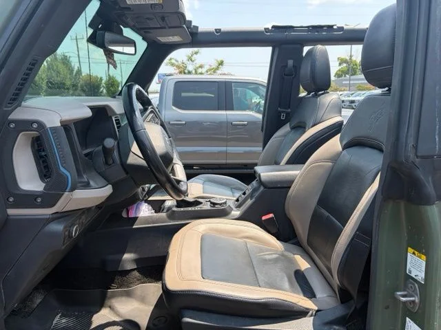 Used 2022 Silver Ford Wildtrak image 3