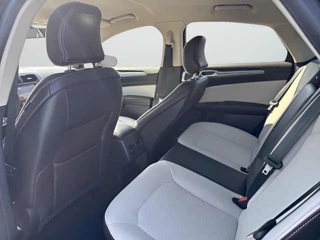 Used 2019 Black Ford SE image 20