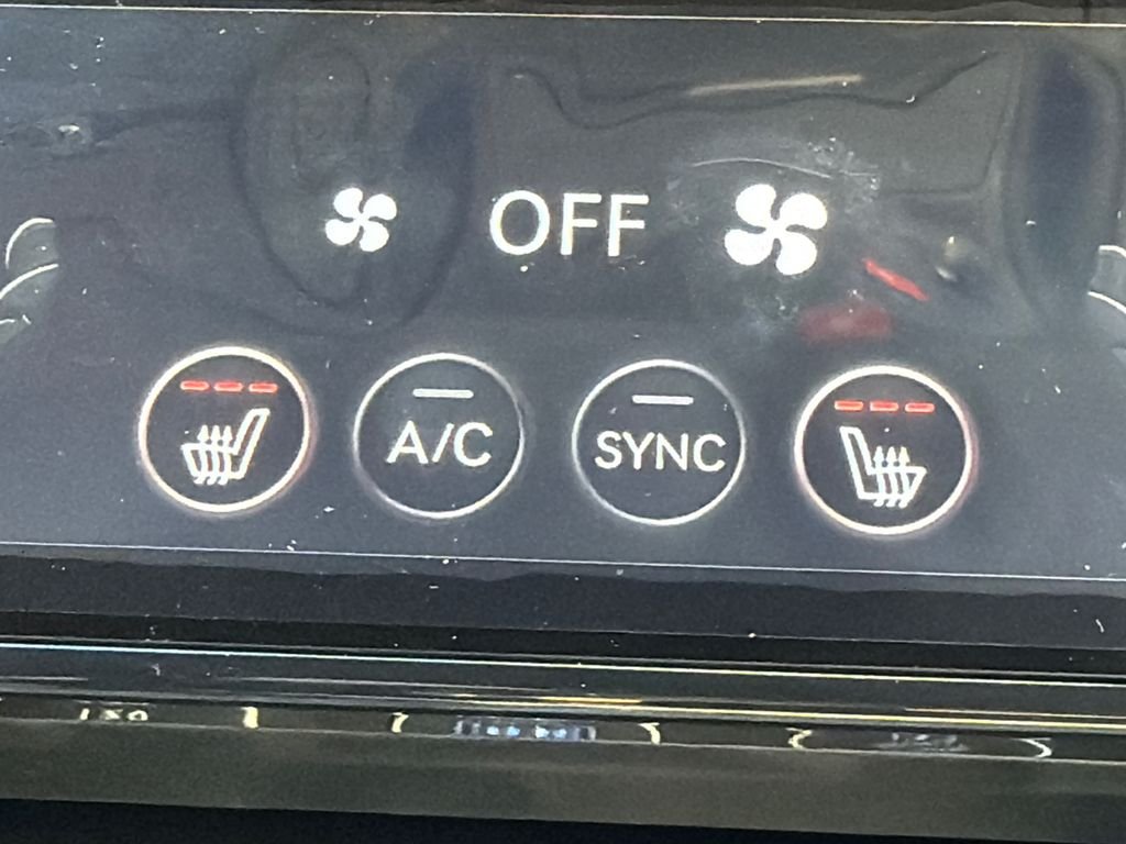 2026 GENESIS G70 Standard - Photo 30