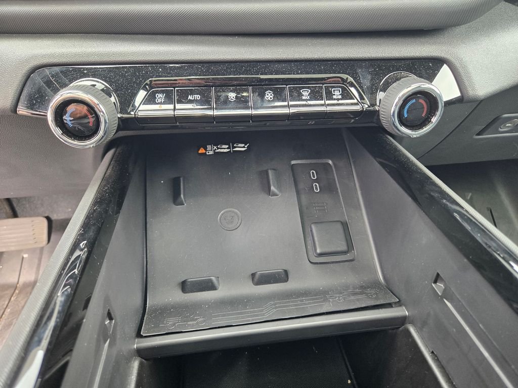 Used 2025 White Chevrolet RST image 15