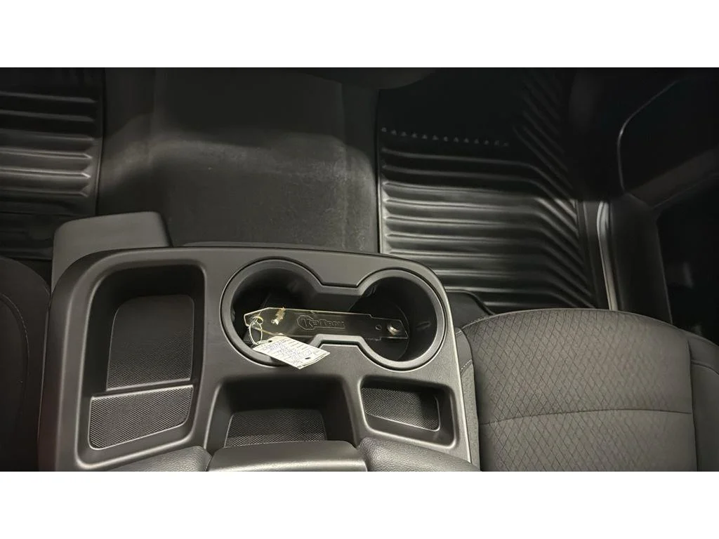 Used 2025 Summit White Chevrolet LT image 27