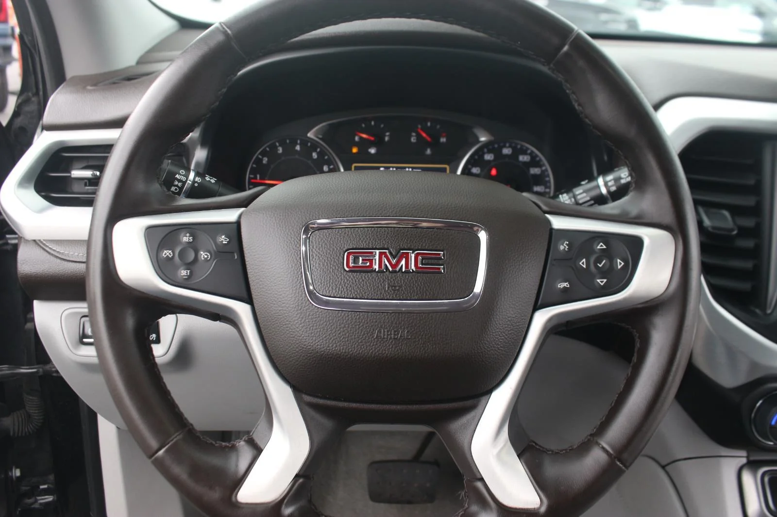 Used 2023 Ebony Twilight Metallic GMC SLT image 21